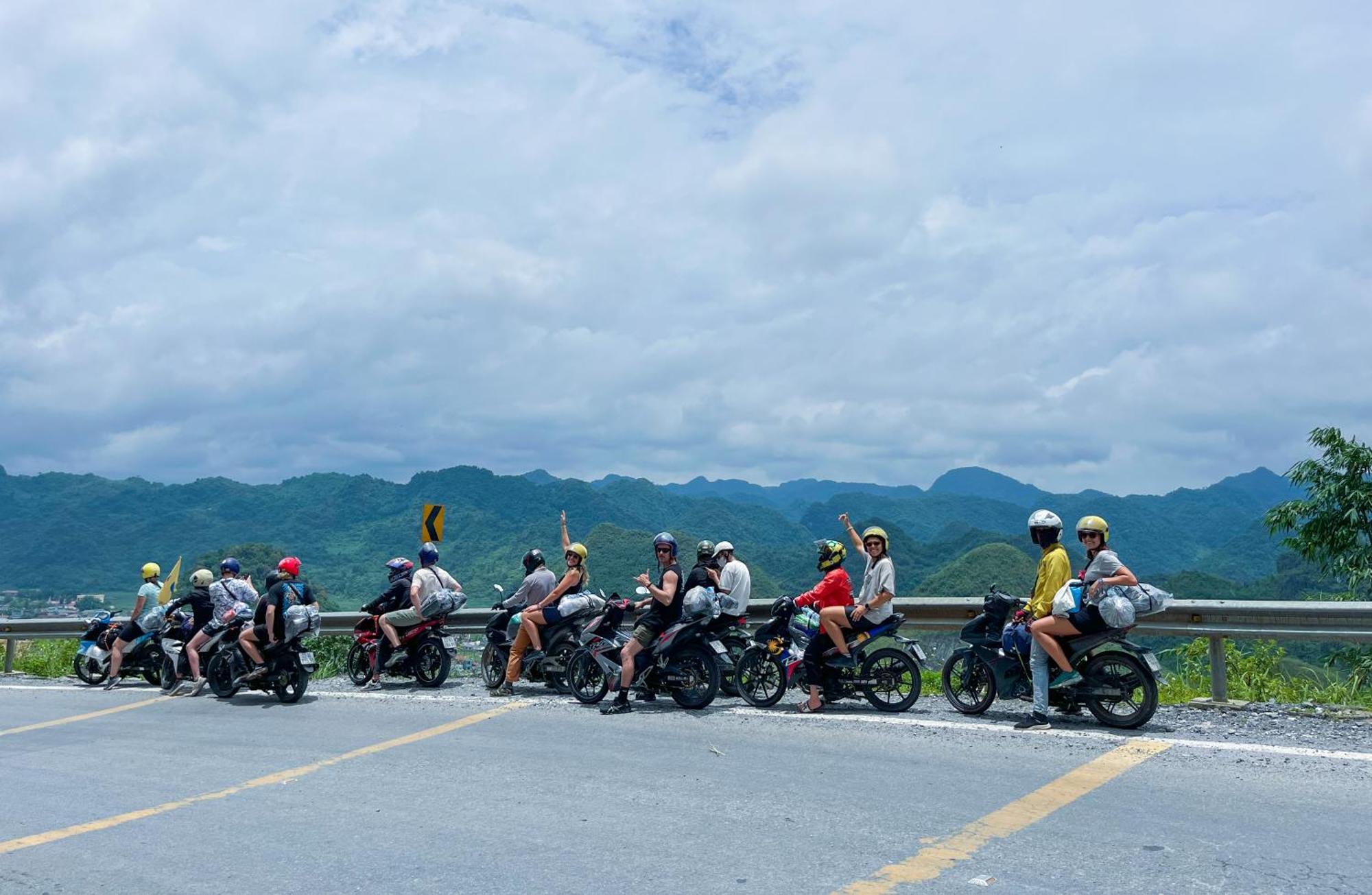 Hagianggo Hostel-Motorbikes Rental And Tour Ha Giang Esterno foto