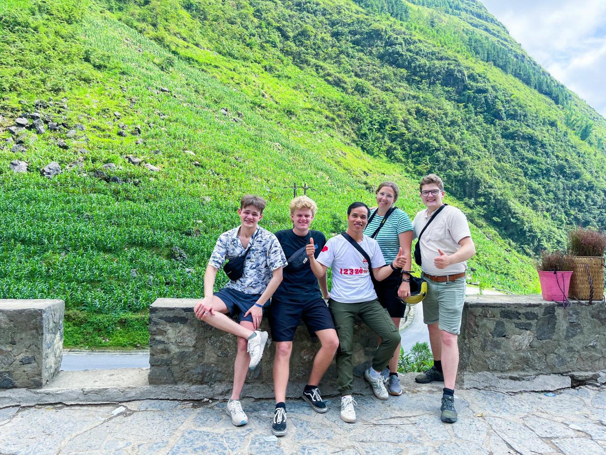 Hagianggo Hostel-Motorbikes Rental And Tour Ha Giang Esterno foto