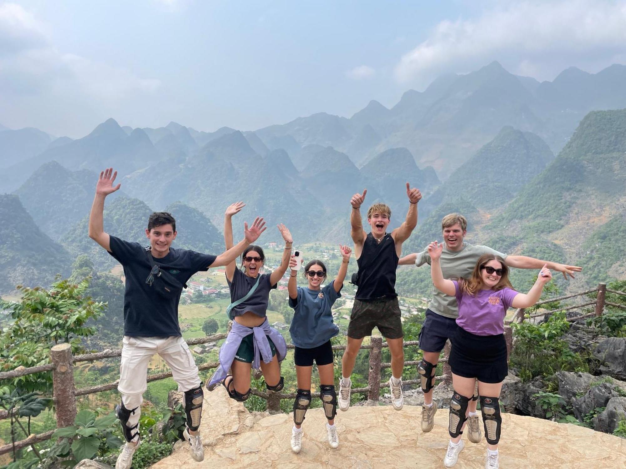 Hagianggo Hostel-Motorbikes Rental And Tour Ha Giang Esterno foto